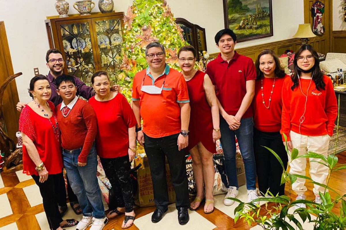 TEAM PHILLIP Phillip Trapaga and his brood during the holiday season. CONTRIBUTED PHOTOS