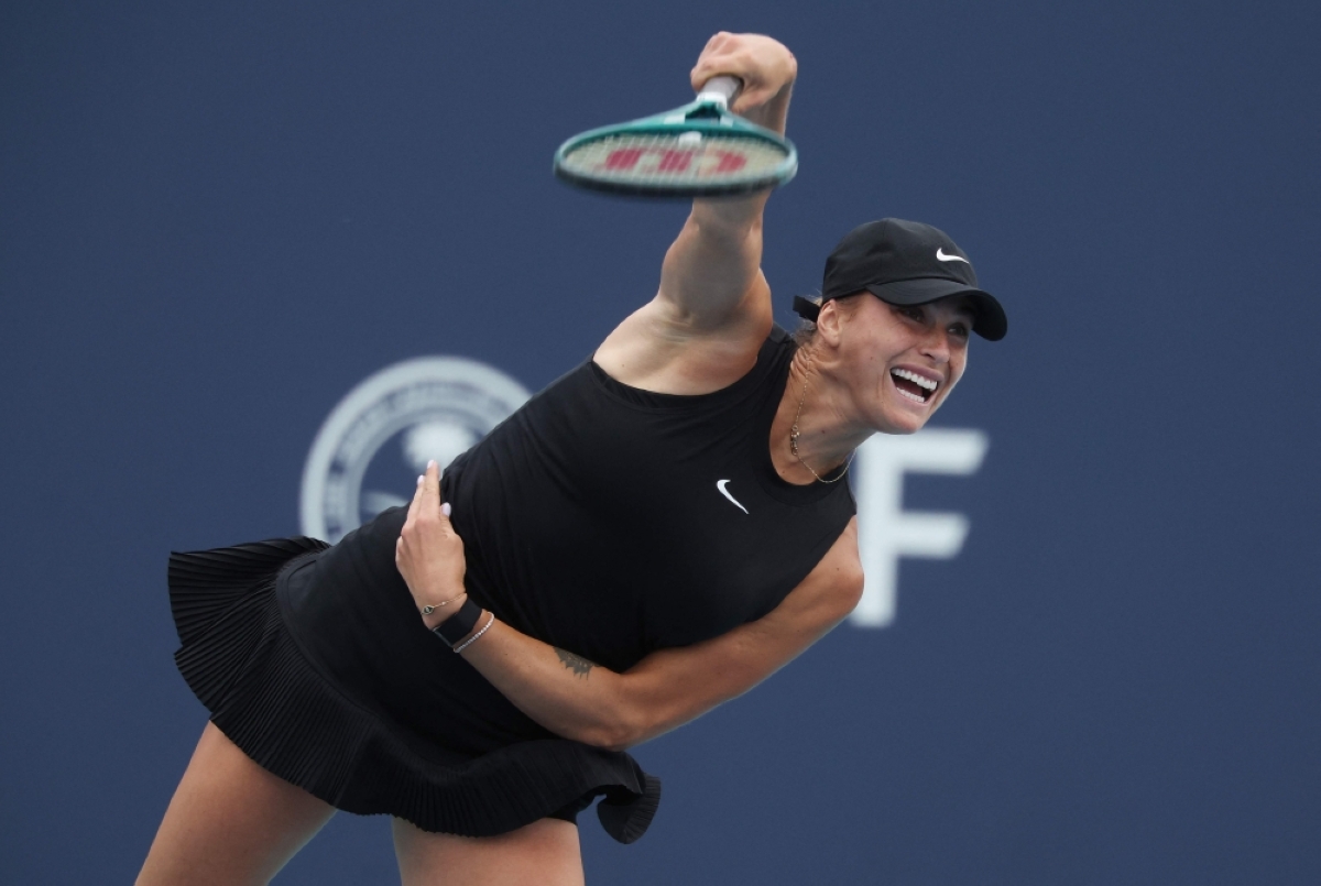 Grieving Sabalenka beats Badosa in Miami | The Manila Times