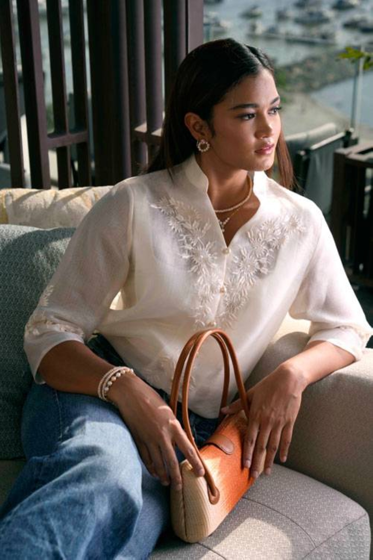 VOLLEY BELLE Volleyball sensation Fifi Sharma shows her stylish side with this women’s mandarin collar barong with classic floral embroidery, which she dresses down with denim.