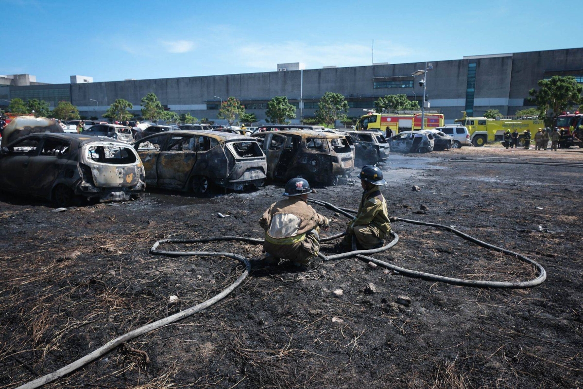 19 vehicles damaged by fire at NAIA 3