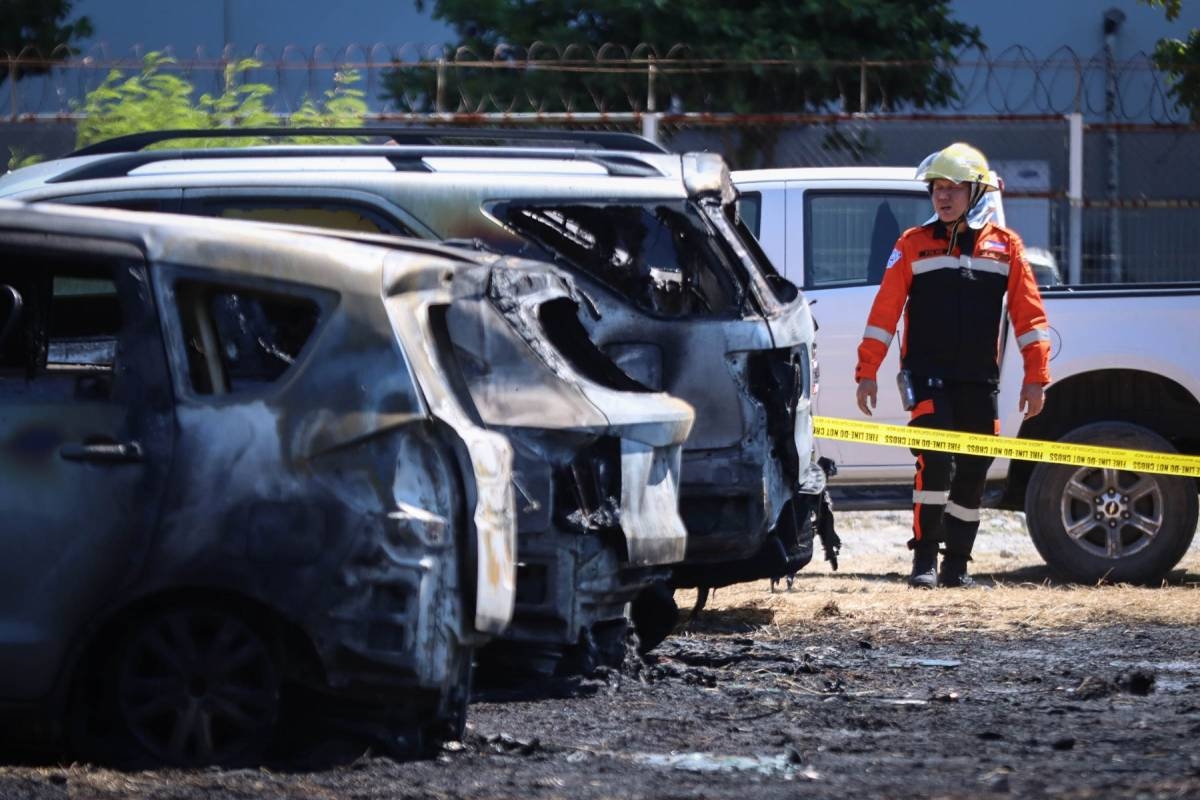 NAIA 3 parking fire | The Manila Times