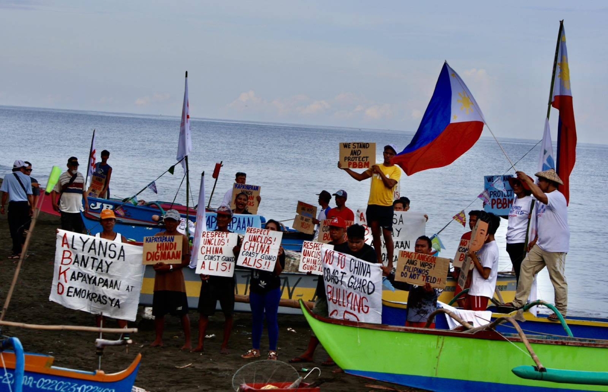 Fisherfolk from Zambales lead a fluvial parade in the West Philippine Sea off Candelaria, on Saturday, May 11, 2024, to express their condemnation of the continuous harassment by the Chinese Coast Guard of Filipino fishers within the Philippines' Exclusive Economic Zone (EEZ), and to show solidarity with President Ferdinand Marcos Jr and fellow Filipinos in asserting sovereign rights in the West Philippine Sea.
PHOTOS BY ISMAEL DE JUAN