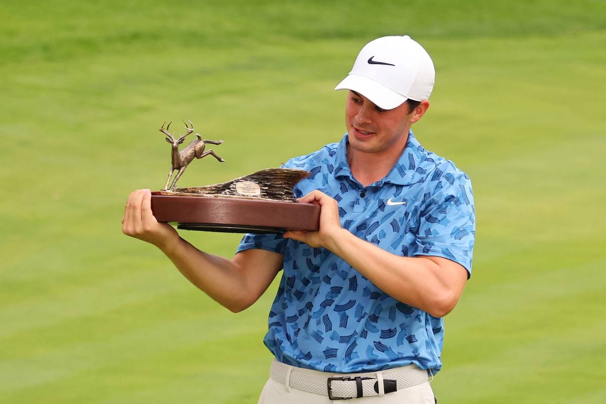 Thompson wins John Deere Classic in record fashion