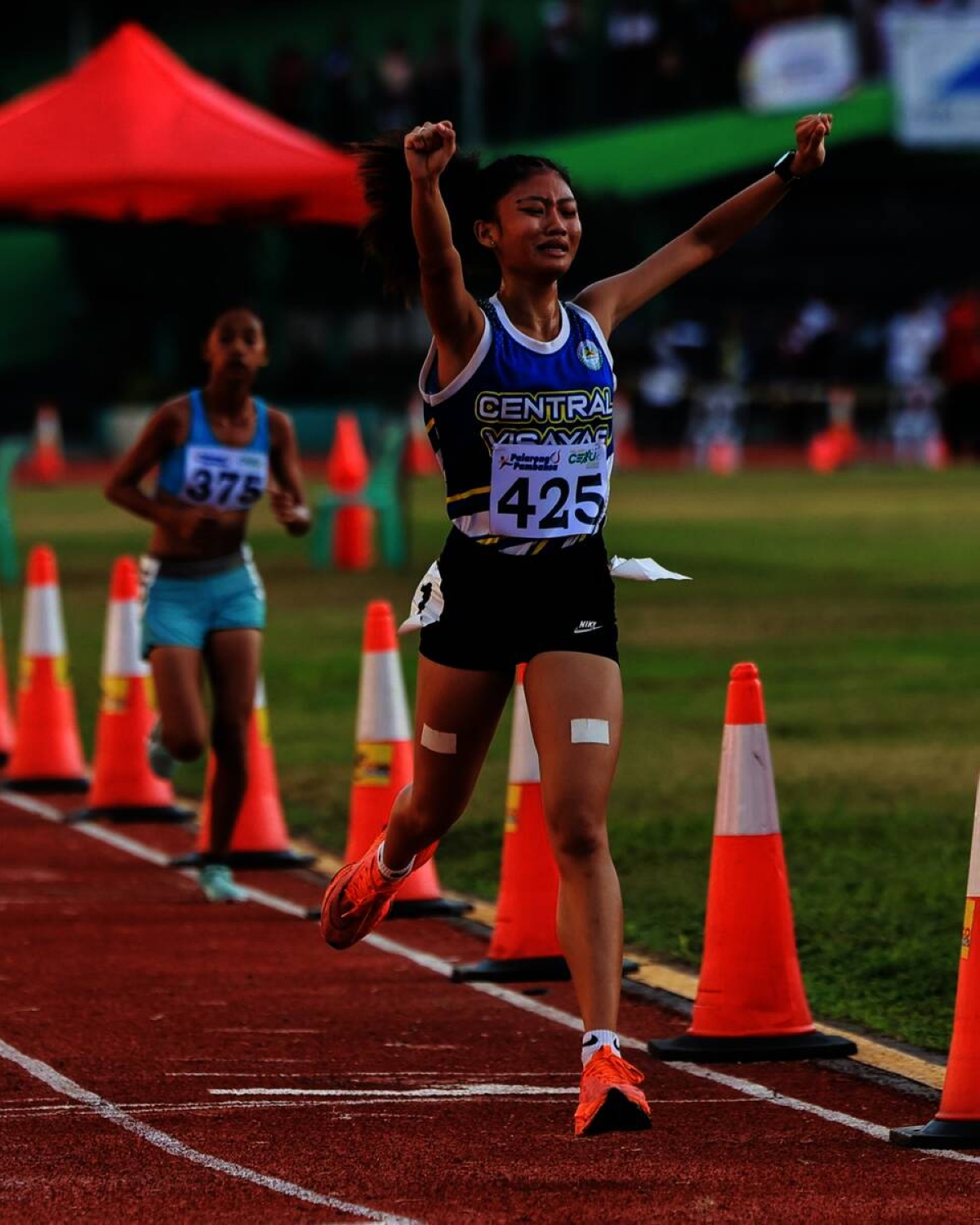 Asia Paraase (425) of Central Visayas wins the first gold in the 64th Palarong Pambansa in the 3000m secondary girls' event, at the Cebu City Sports Center on July 11, 2024.. Paraase clocked 10:27.36. PHOTOS BY RIO DELUVIO
