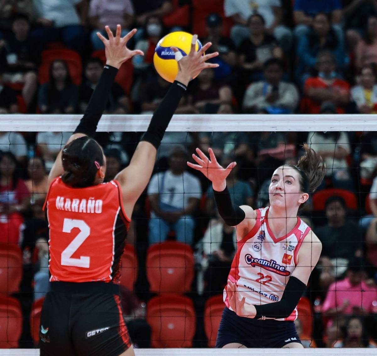 The Creamline Cool Smashers defeat the Chery Tiggo Crossovers in 4 sets, 25-20, 24-26, 25-16, 25-19 , in the Premier Volleyball League Reinforced Conference at the PhilSports Arena in Pasig City on July 30, 2024. PHOTOS BY RIO DELUVIO
