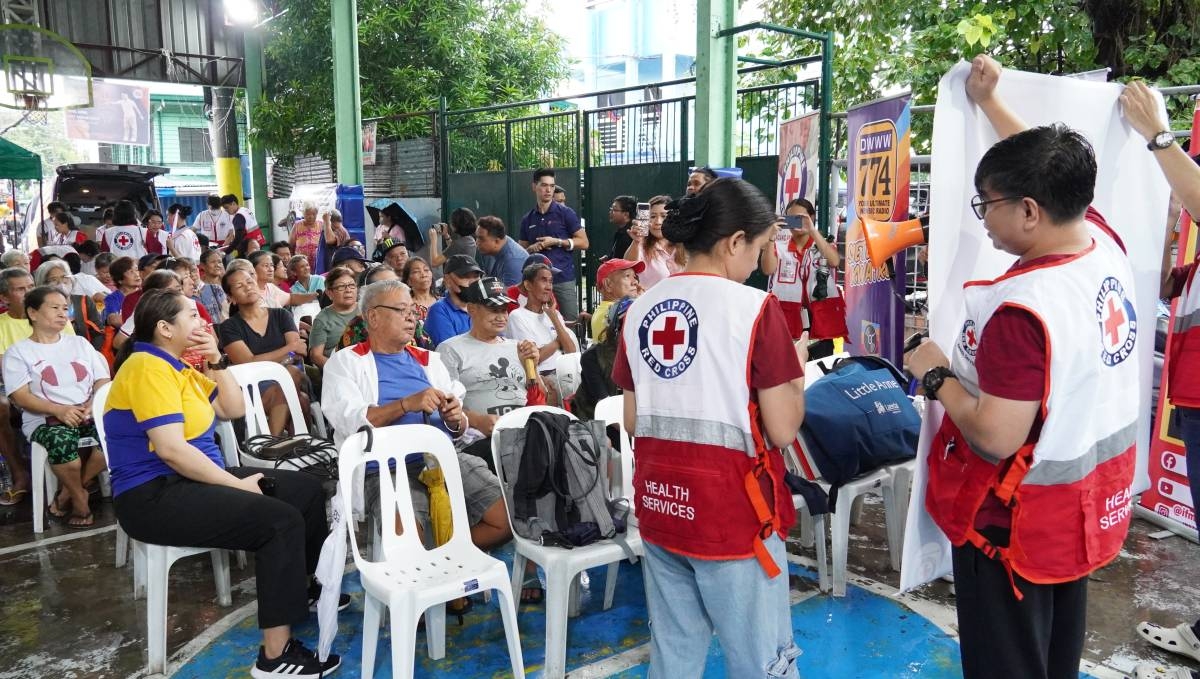 The Radio Mindanao Network Foundation-Philippine Red Cross 'Serbisyo Caravan' serves 100 vulnerable individuals in Sta. Ana, Manila on Sept. 5, 2024 and RMNF plans to expand the program to reach more people in need. CONTRIBUTED PHOTO