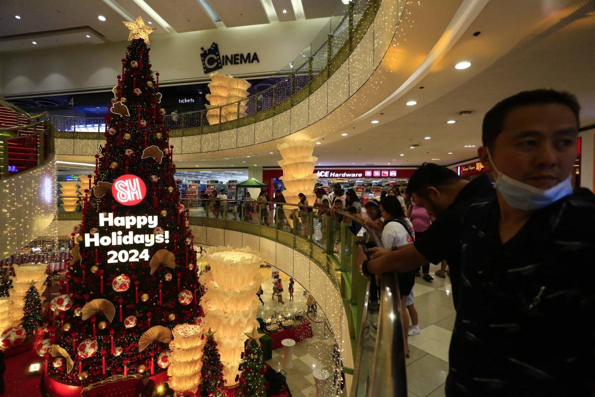 CHRISTMAS TREE LIGHTING The Manila Times