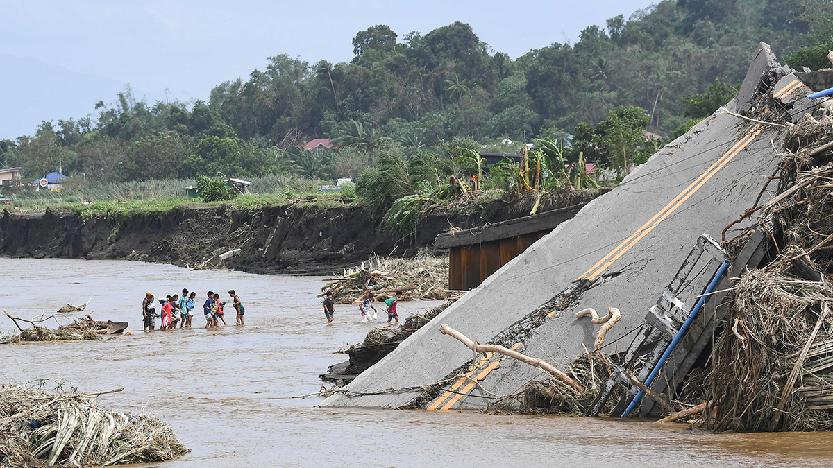 Severe Tropical Storm Kristine Leaves Roads Impassable Across Multiple Regions in the Philippines