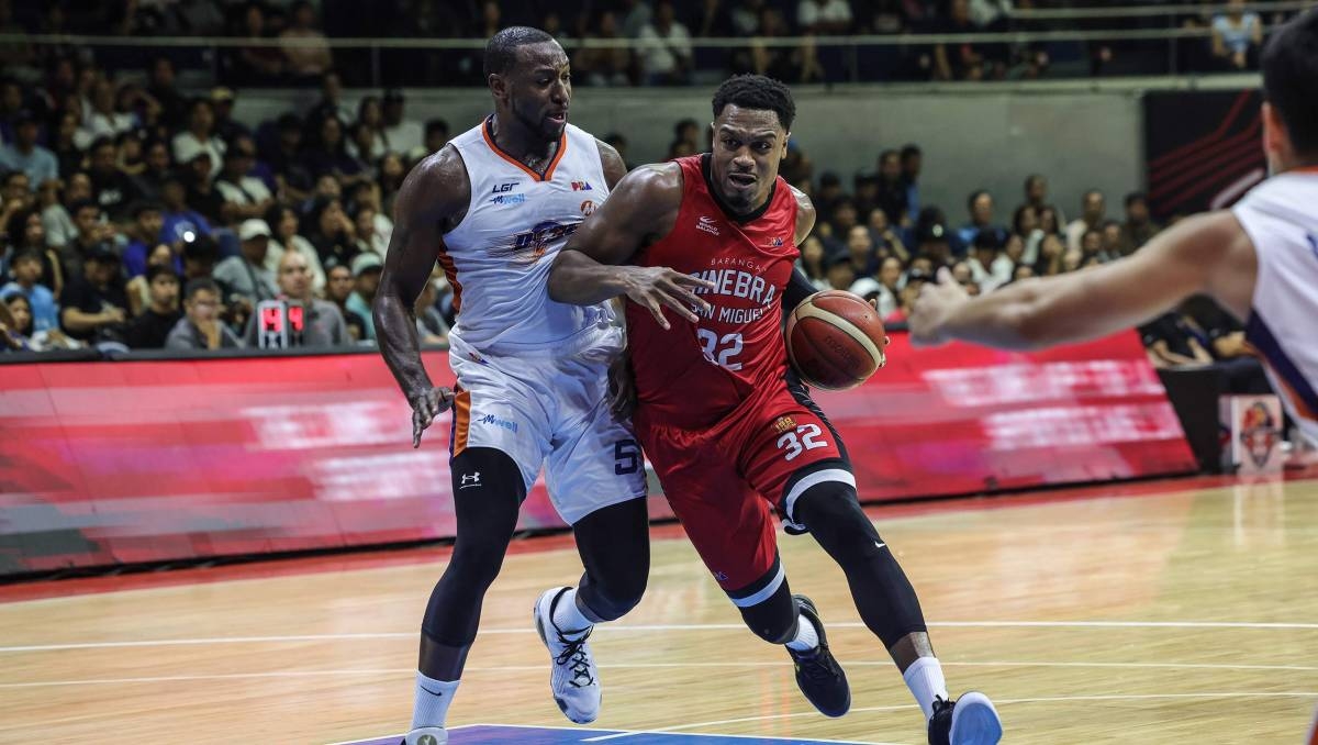 Allen Durham of Meralco and Justin Brownlee of PBA PHOTO of Ginebra