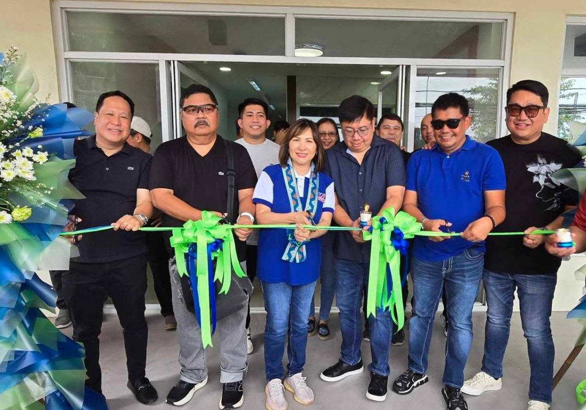 General Trias unveils modern health center