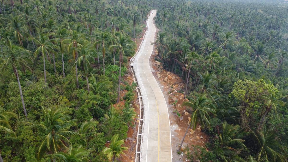 FARM-TO-MARKET ROAD Photo shows the concreted Barangay Marvel to Barangay Looc farm-to-market road in Culaba, Biliran, which was constructed with a budget of P38 million. PHOTO FROM DPWH BILIRAN