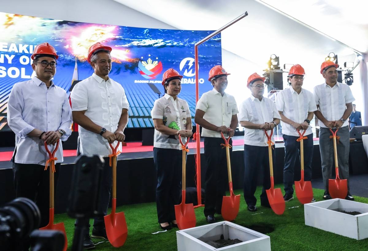 President Ferdinand Marcos Jr. leads the groundbreaking of the Meralco Terra (MTerra) Solar Project in Nueva Ecija on Nov. 21, 2024. PHOTO COURTESY OF THE PRESIDENTIAL COMMUNICATIONS OFFICE