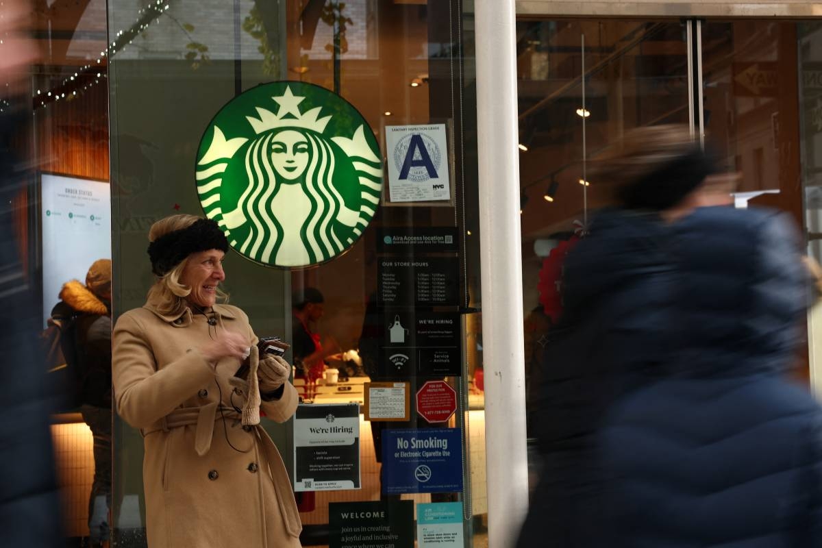 Trabajadores de Starbucks iniciarán huelga en EE.UU. el viernes: sindicato