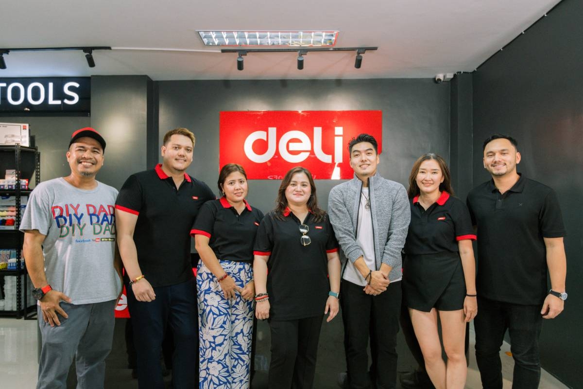 LAUNCHING DELI TOOLS FIRST CONCEPT STORE In photo are Von Ryan Vera aka ‘DIY Dad,’ Dwin Jhocson, Leah Janog Esguerra, Melody Lau, Harvey Tiu, Michelle Ong and Architect Dax Augustus Tapay. PHOTO FROM DELI TOOLS