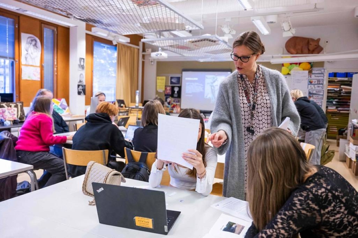 Students attend a media literacy class at the Hiidenkiven Koulu school in the Finnish capital Helsinki on November 19, 2024. AFP PHOTO