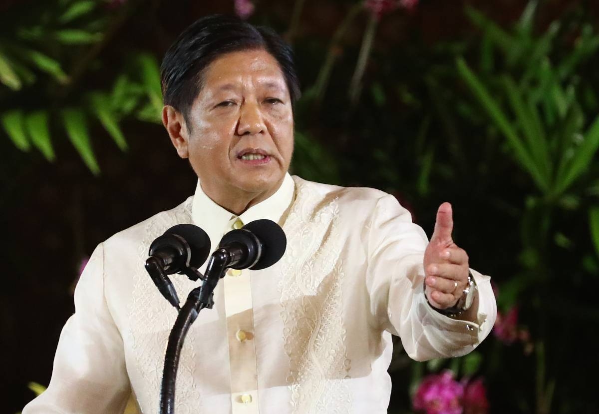 Marcos calls support for Filipino movies