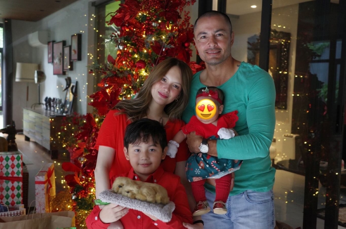 Derek Ramsay and Ellen Adarna, both born in the Year of the Dragon themselves, in their first family photo with daughter Liana, and Adarna’s son with actor John Lloyd Cruz, Elias. INSTAGRAM PHOTO/MARIA.ELEN.ADARNA