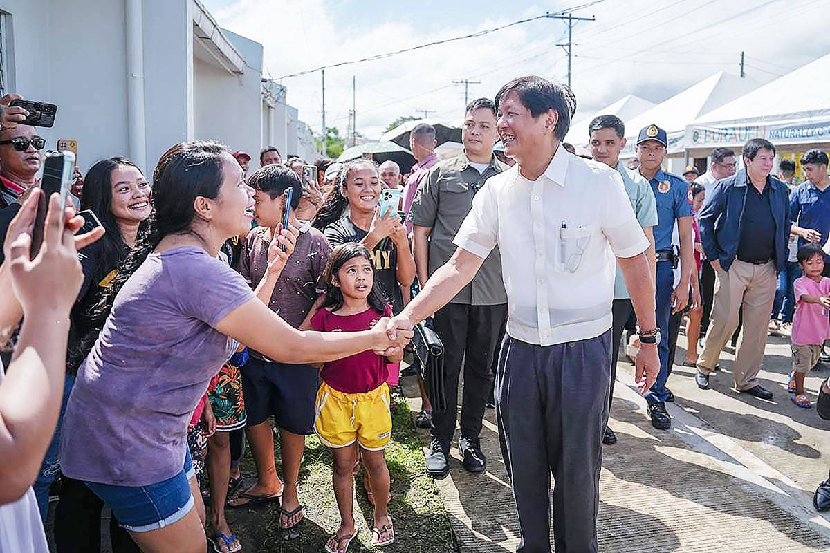 Marcos Grants 3,517 Free Disaster-Resilient Homes to Yolanda Survivors in Leyte