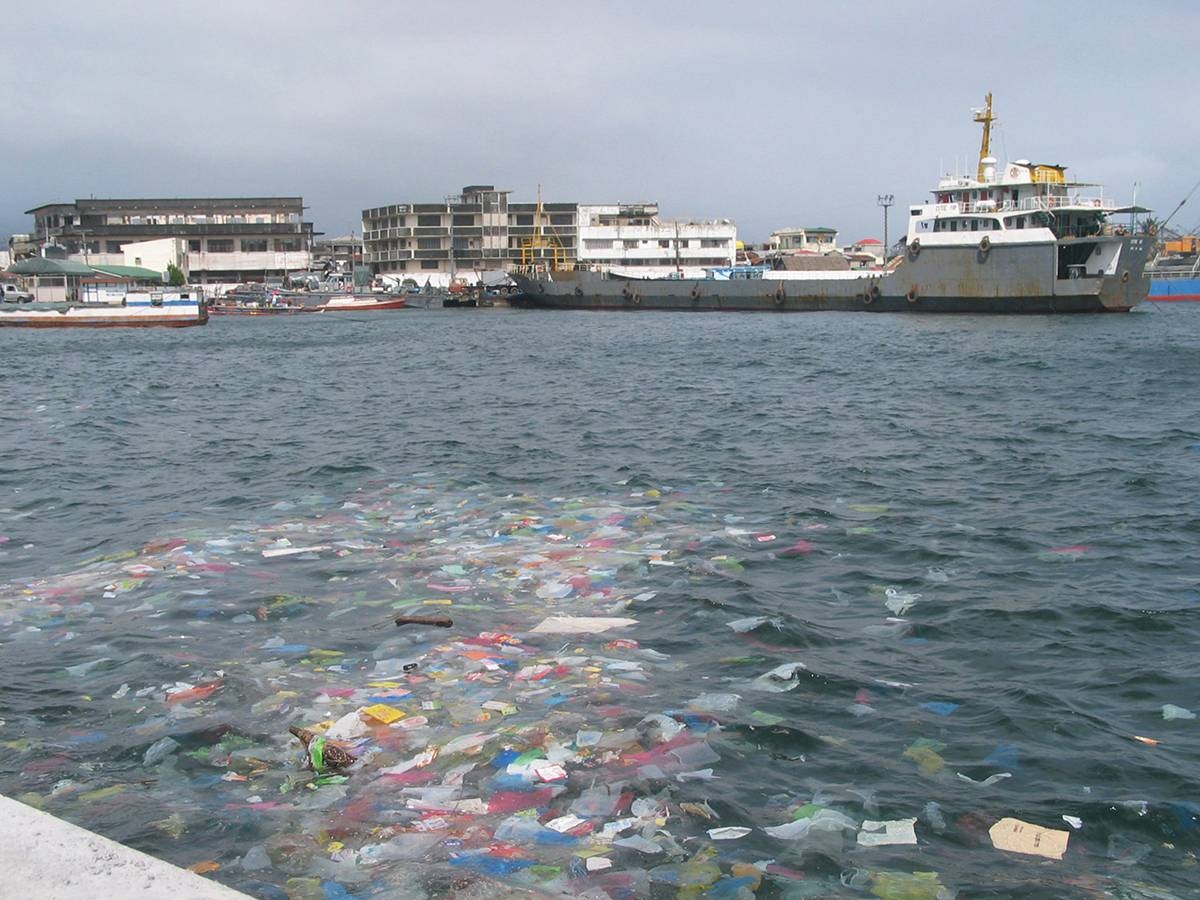 Plastic bags dumped in the Legazpi City pier. PHOTO BY RHAYDZ BARCIA 