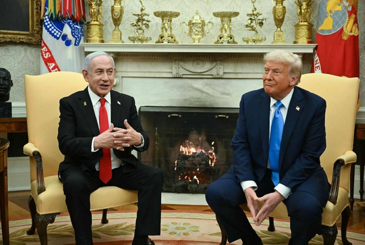 INDECENT PROPOSAL United States President Donald Trump (right) meets with Israel’s Prime Minister Benjamin Netanyahu in the Oval Office of the White House in Washington, D.C., on Feb. 4, 2025. AFP PHOTO