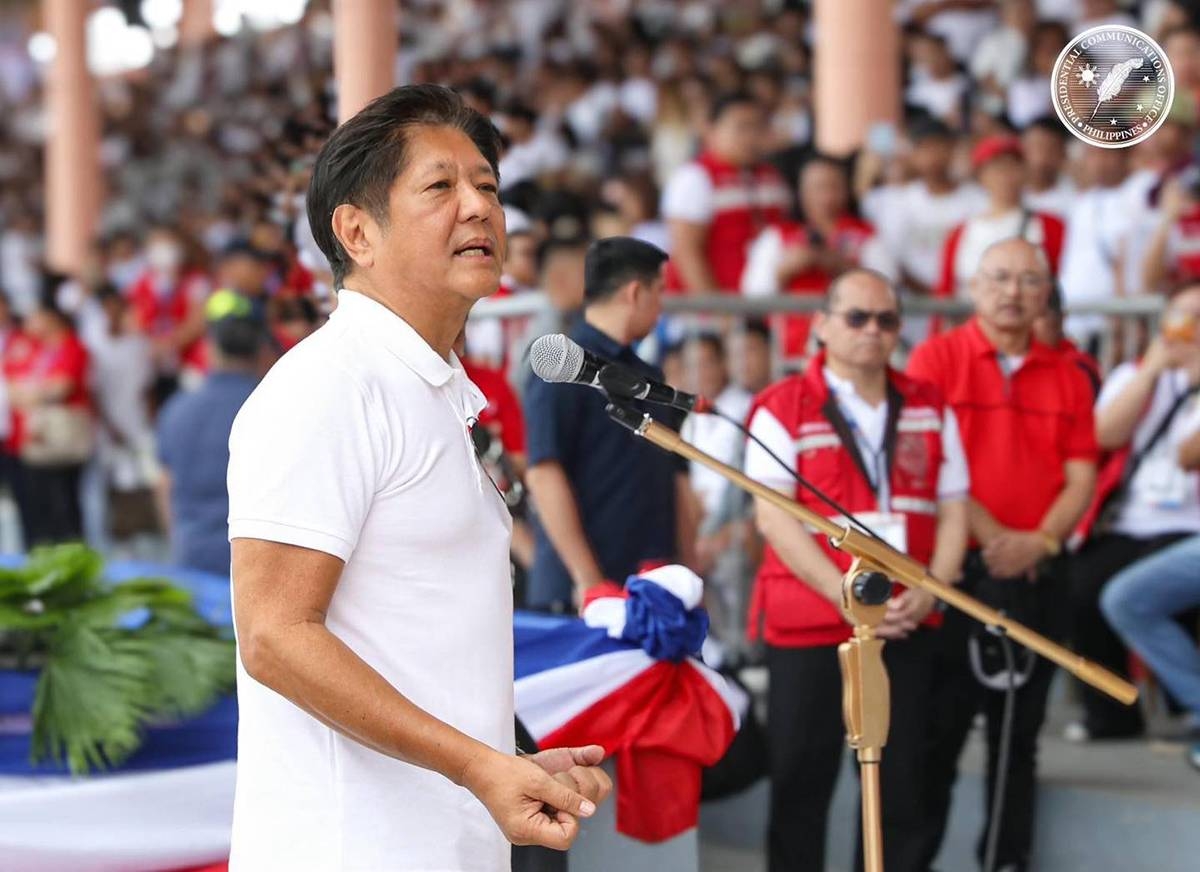 Marcos to LGUs: Work with natl govt on infra projects