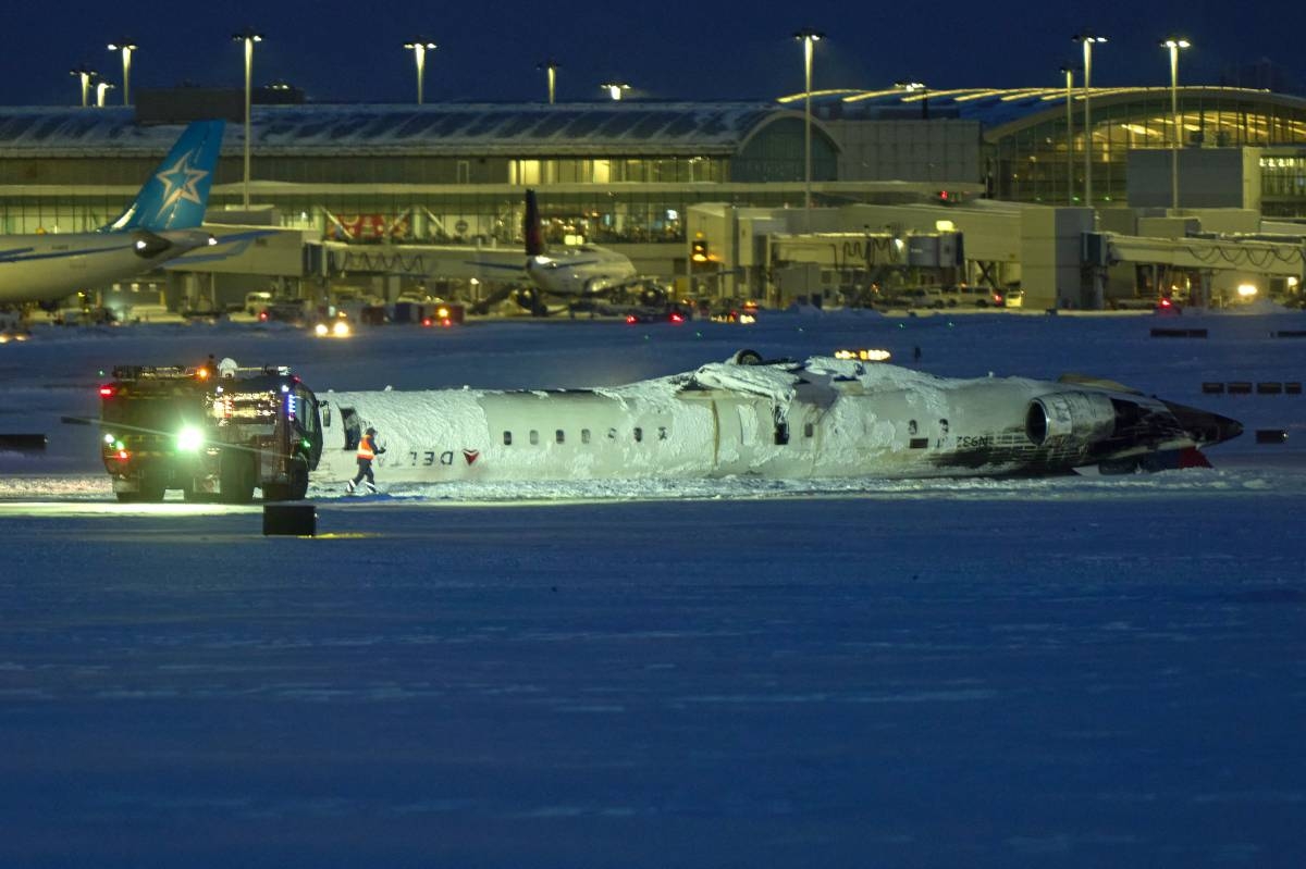 Delta plane flips upside down in Toronto crash, at least 17 injured