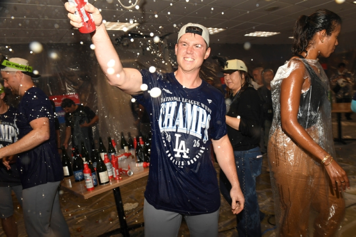 Dodgers are NL West champs again
