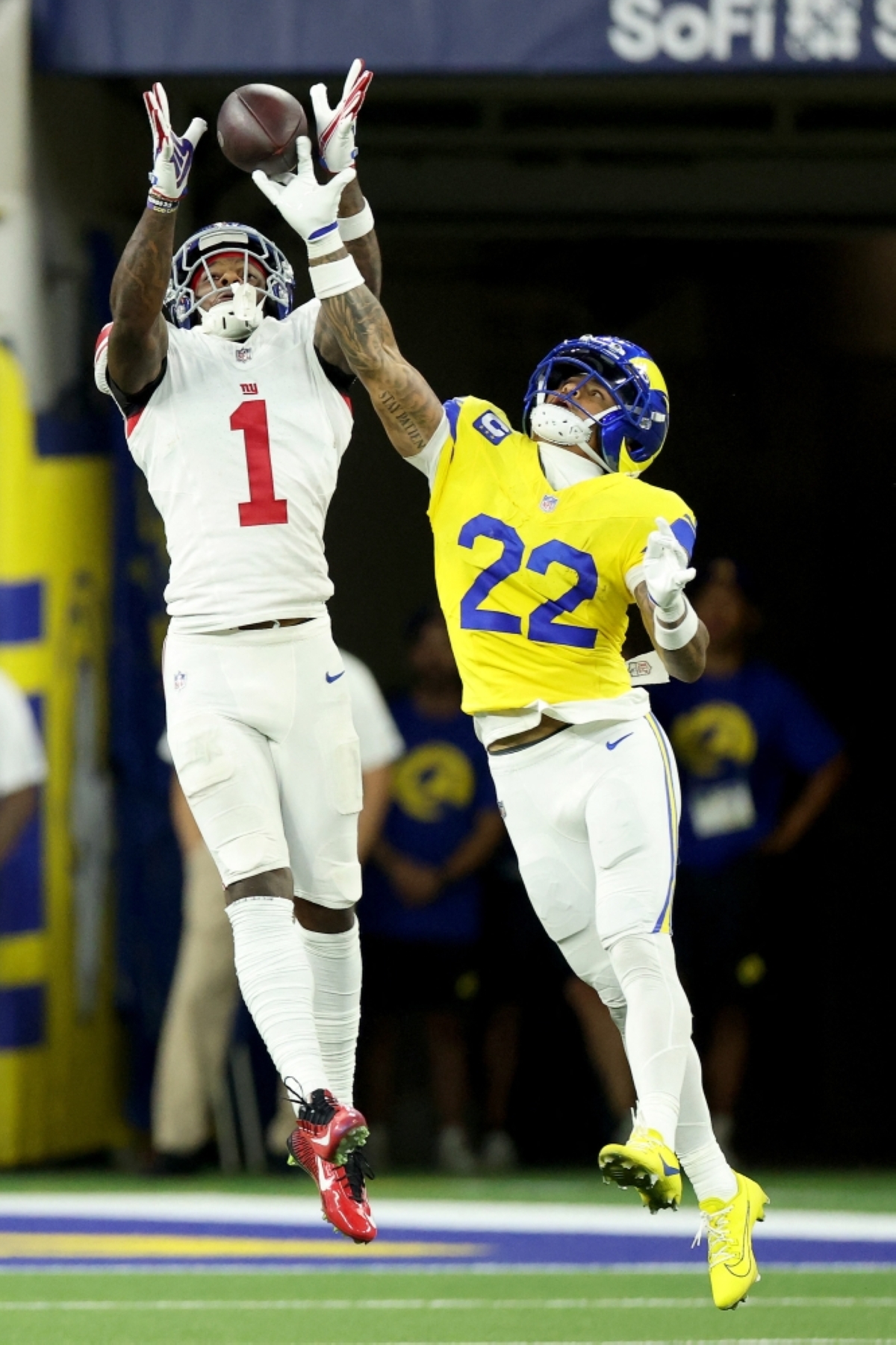 Rams bounce back by ramming Giants&nbsp;