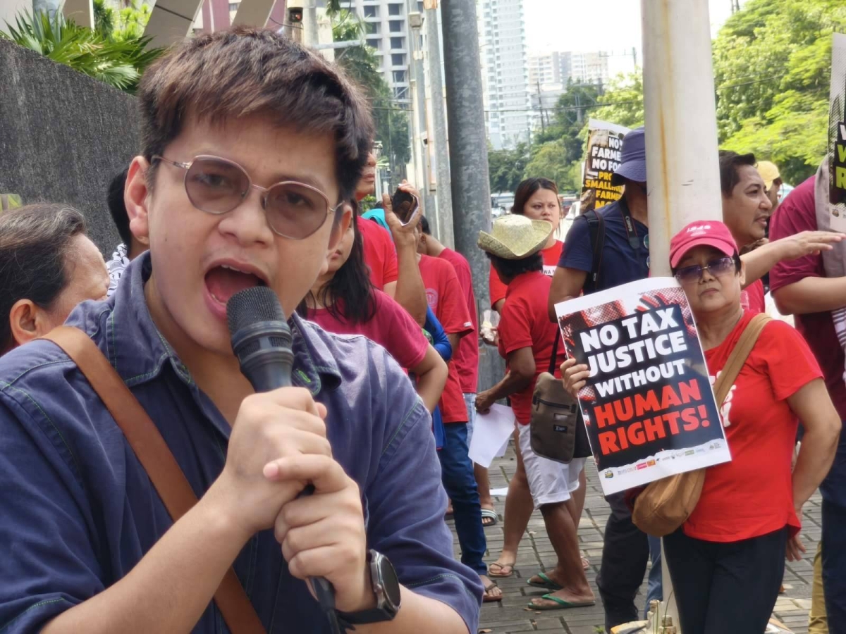 Protesters gather near the Department of Finance (DOF) and the Bangko Sentral ng Pilipinas (BSP) in Manila, on Oct. 16, 2026. The group denounces the IMF–World Bank policies that, according to them, have trapped developing nations. PHOTOS BY MIKE ALQUINTO