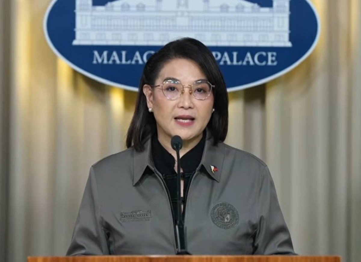 Castro denies submitting courtesy resignation