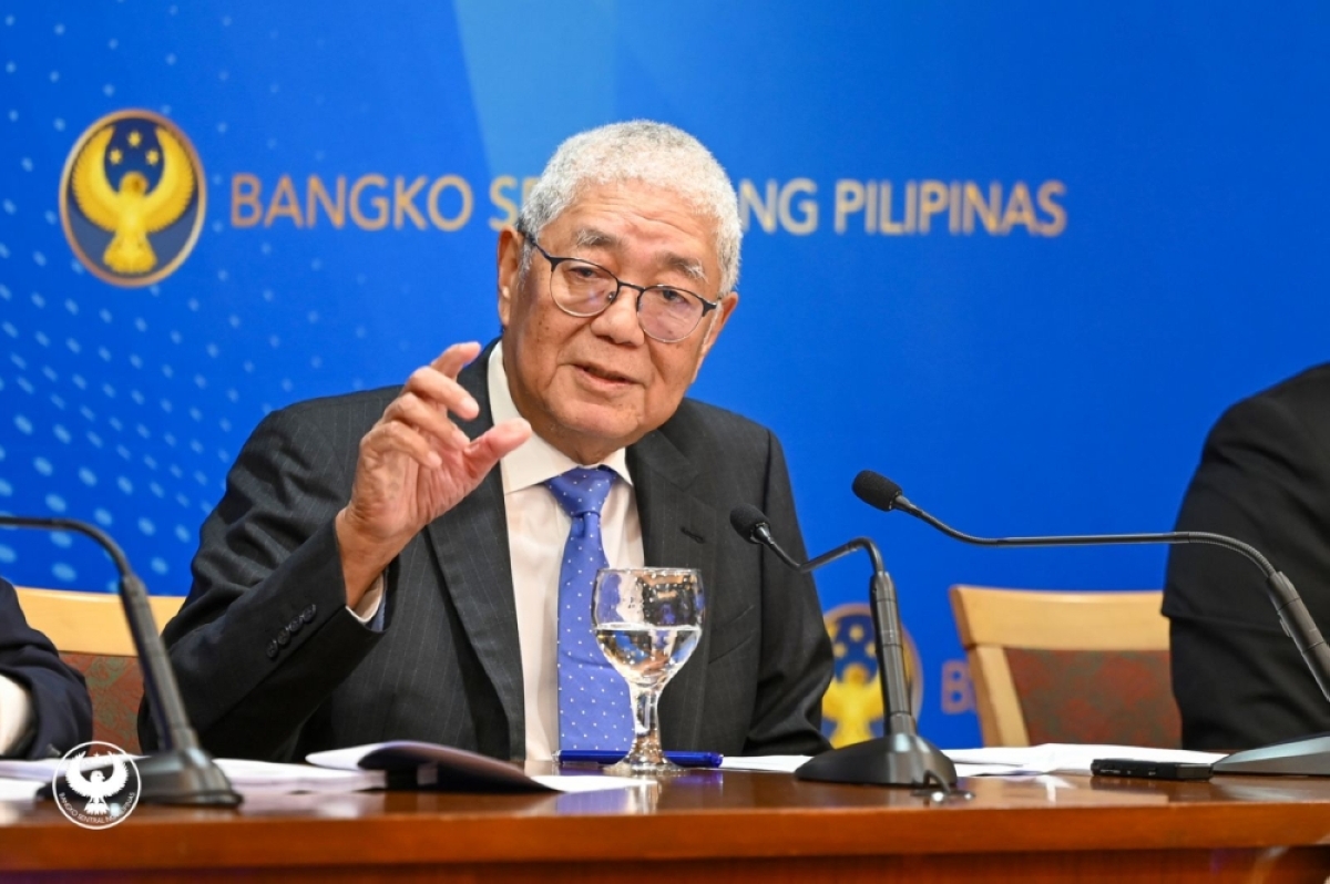 
BIGGER-THAN-EXPECTED “The forecasts were worse than we thought,” BSP Governor Eli Remolona Jr. said after the announcement of a 50-basis point increase in key rates, as inflation is seen staying elevated through next year. 				 PHOTO BY BSP CORAO 