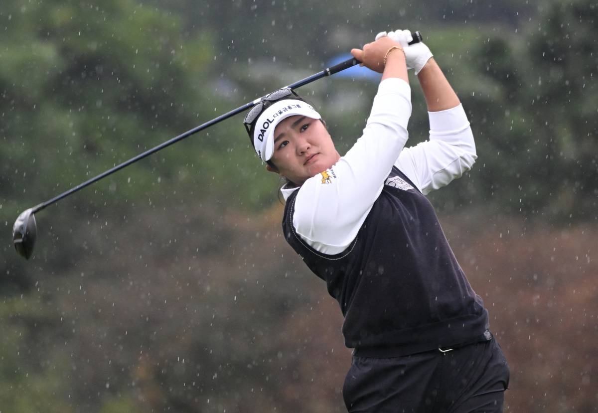 Ryu paces LPGA South Korea tournament