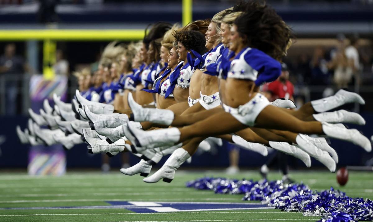 Dallas Cowboys cheerleaders unionize
