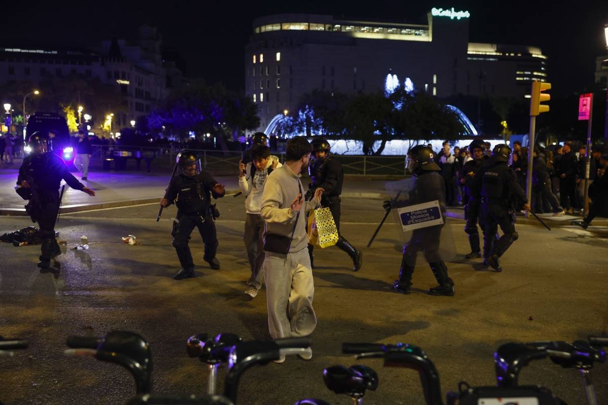 Be cautious, Filipinos in Spain told amid unrest
