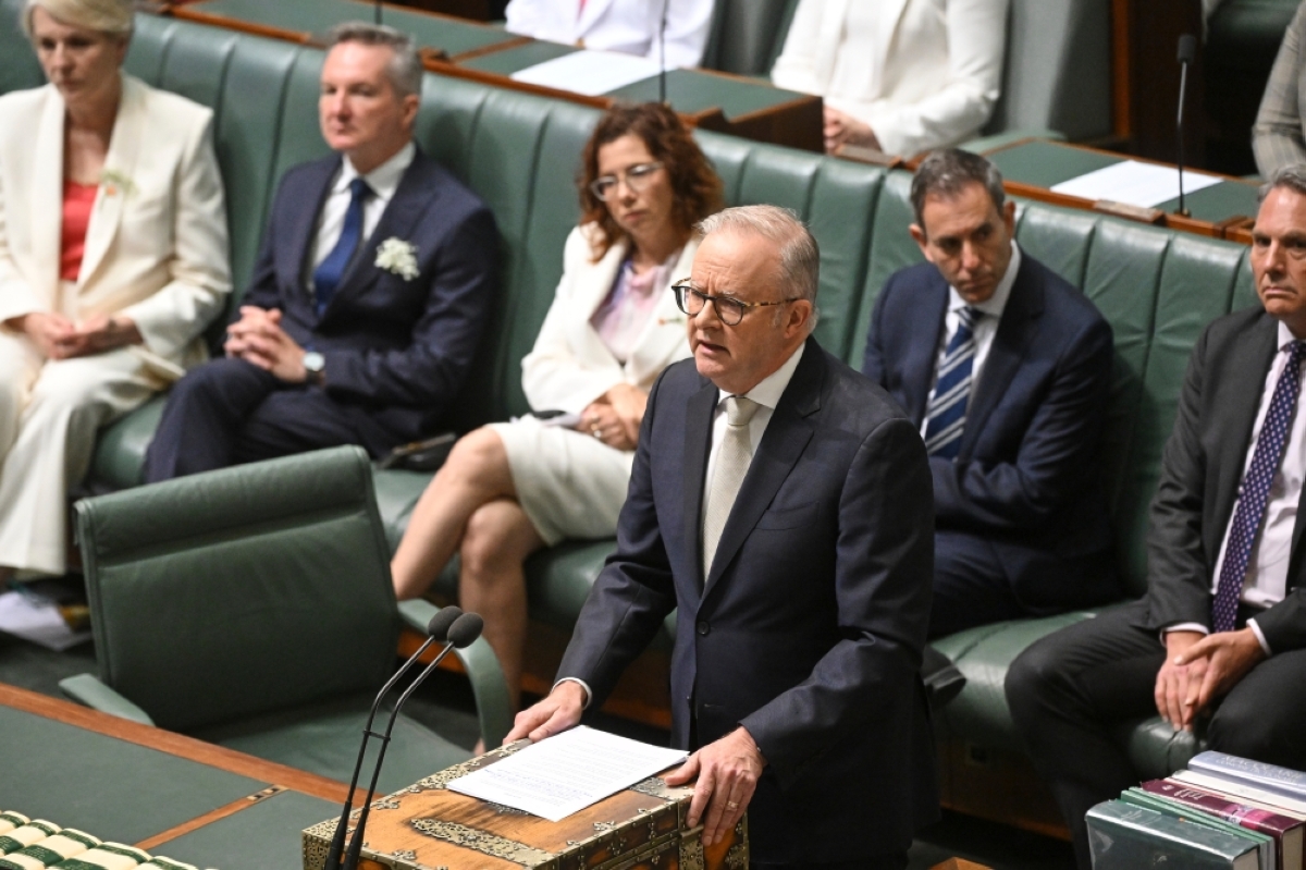 EXTOLING A COLLEAGUE Australian Prime Minister Anthony Albanese pays tribute to independent lawmaker Helen Haines at Parliament House in Canberra on Oct. 26, 2026. AP PHOTO