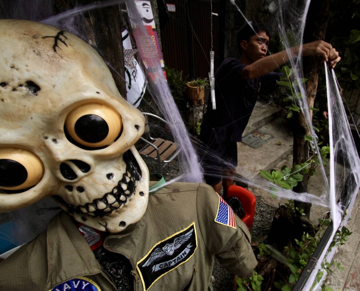 A street in Quezon City has Several Halloween events and promotions rather than a single standalone public street display in Scout Borromeo in South Triangle, Quezon City on Oct. 29, 2026. PHOTOS BY ISMAEL DE JUAN