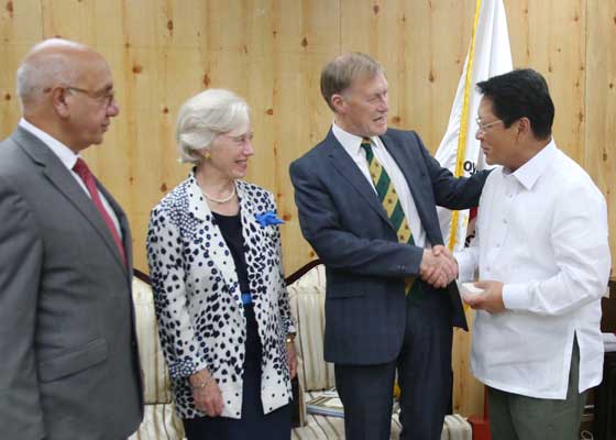 BRITISH DELEGATION VISITS DOLE SECRETARY | The Manila Times