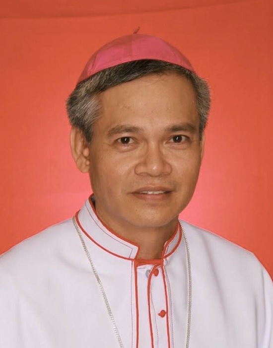 Pope names youngest Filipino bishop to head Isabela diocese | The ...